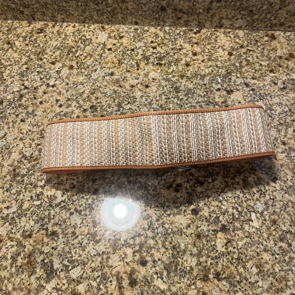 3” Wide Light Tan Leather and Woven Women’s Belt M VGUC - Picture 2 of 9